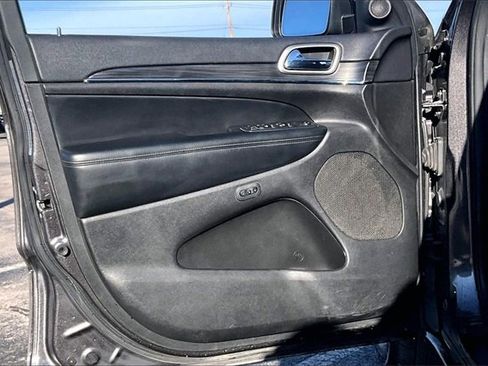 Used 2019 Jeep Grand Cherokee Limited w/ Trailer Tow Group IV image 20