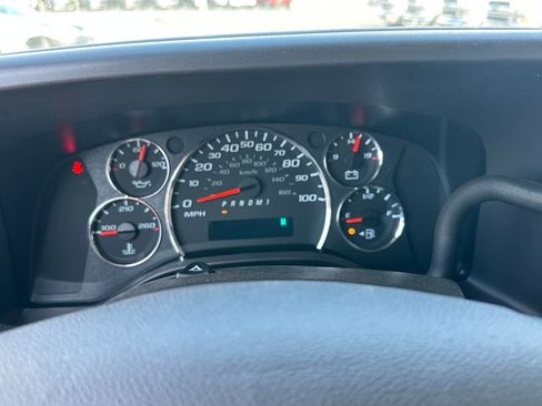 New 2025 Chevrolet Express 3500 Extended w/ Driver Convenience Package image 22