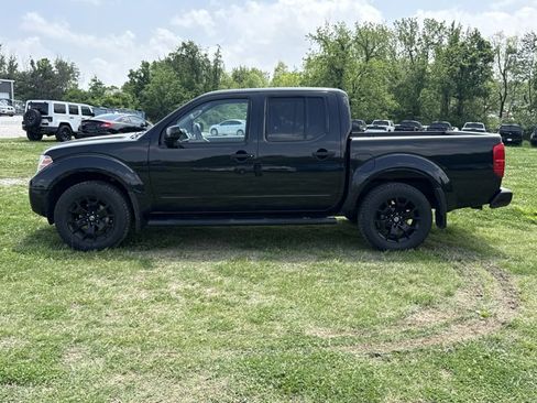Used 2021 Nissan Frontier SV w/ Midnight Edition Floor Mats AWD/4WD image 3