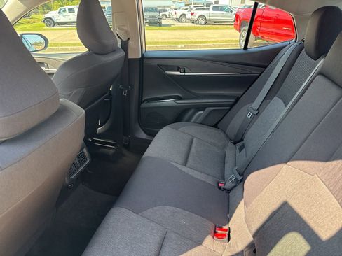 Used 2025 Toyota Camry LE image 14