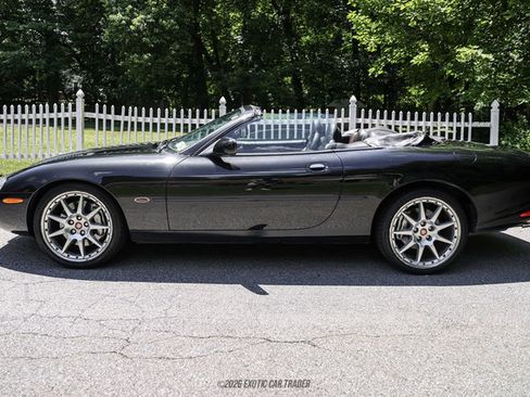 Used 2002 Jaguar XK8 Convertible RWD image 3