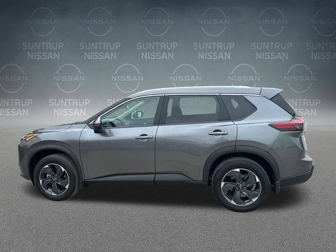 Used 2025 Nissan Rogue SV w/ SV Premium Package FWD image 36