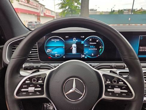 Used 2022 Mercedes-Benz GLE 350 4MATIC w/ AMG Line Exterior image 8