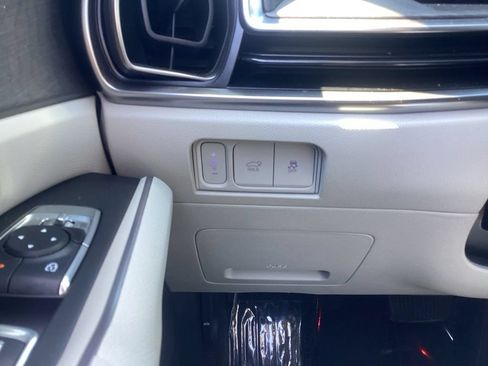 Certified 2024 Kia Sorento X-Line EX AWD/4WD image 32