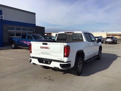 Used 2021 GMC Sierra 1500 AT4 w/ AT4 Preferred Package AWD/4WD image 6