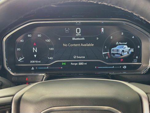 Used 2023 GMC Sierra 1500 SLT w/ SLT Premium Plus Package AWD/4WD image 18