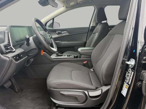 Used 2025 Kia Sportage LX AWD/4WD image 22