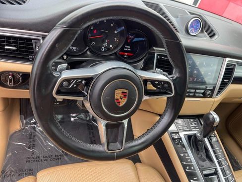 Used 2017 Porsche Macan AWD/4WD image 27