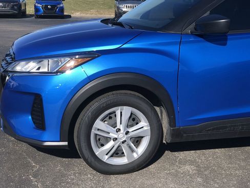 Used 2024 Nissan Kicks S image 10