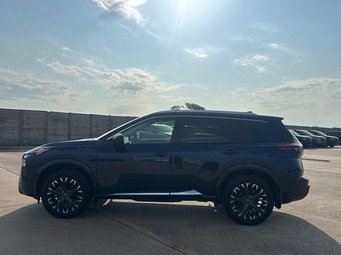 Used 2024 Nissan Rogue Platinum FWD image 14