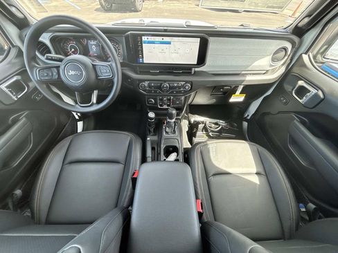 New 2026 Jeep Gladiator Sport image 13