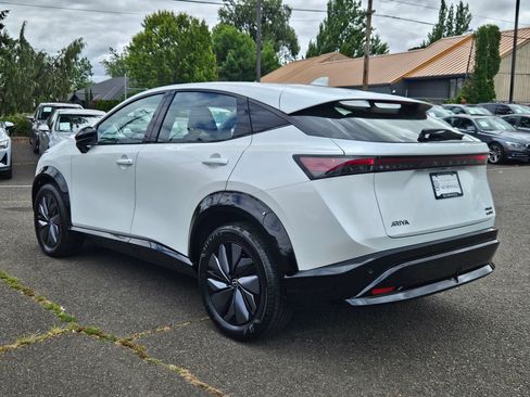 Used 2023 Nissan Ariya AWD image 3