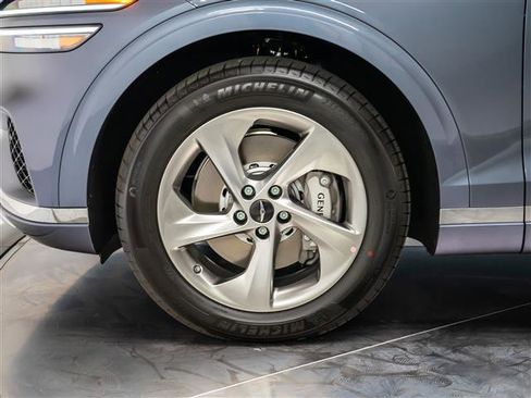 New 2026 Genesis GV70 2.5T Select AWD/4WD image 13
