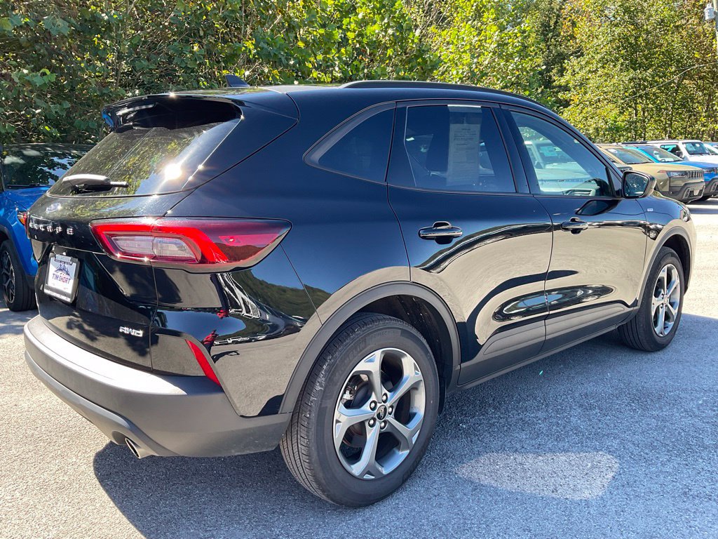 Used 2025 Ford Escape ST-Line Select AWD/4WD image 6