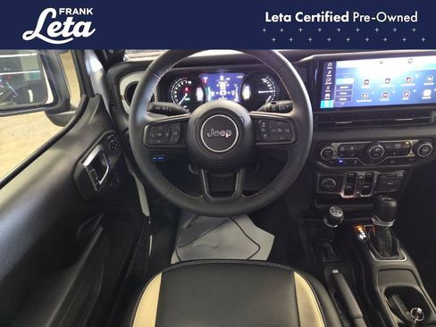Used 2024 Jeep Wrangler Unlimited w/ Convenience Group AWD/4WD image 17