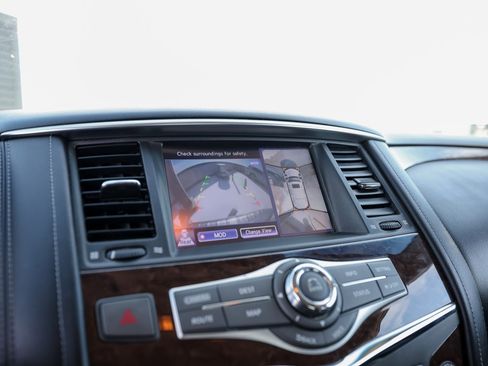 Used 2016 INFINITI QX80 Base w/ Driver's Assistance Package image 19