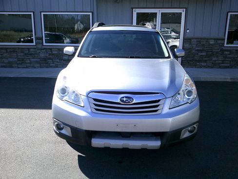 Used 2012 Subaru Outback 2.5i Limited w/ Moonroof Pkg AWD/4WD image 2