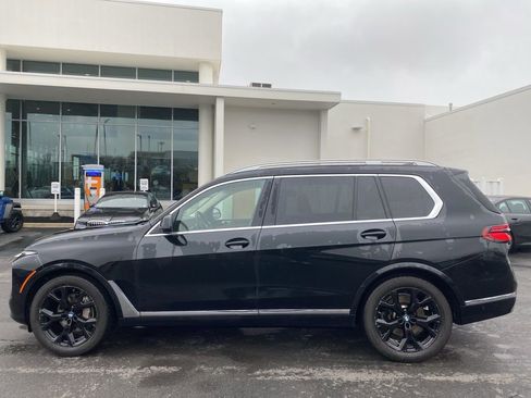 Used 2025 BMW X7 xDrive40i w/ Premium Package AWD/4WD image 6