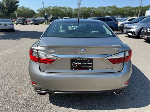 Used 2017 Lexus ES 350 w/ Luxury Package FWD image 9
