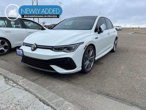 Certified 2024 Volkswagen Golf R image 1