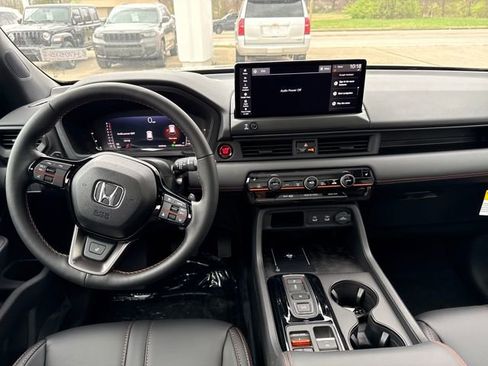 New 2026 Honda Pilot TrailSport image 9