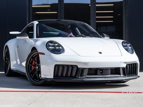 Certified 2026 Porsche 911 Carrera GTS RWD image 6