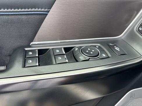 New 2026 Ford F250 Platinum w/ Tremor Off-Road Package image 17