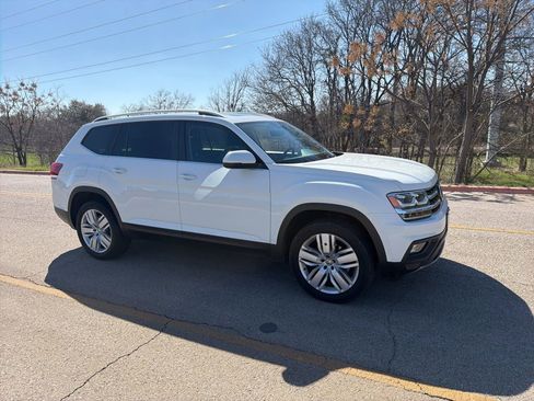 Used 2019 Volkswagen Atlas SE image 3