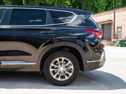Used 2019 Hyundai Santa Fe SE FWD image 5