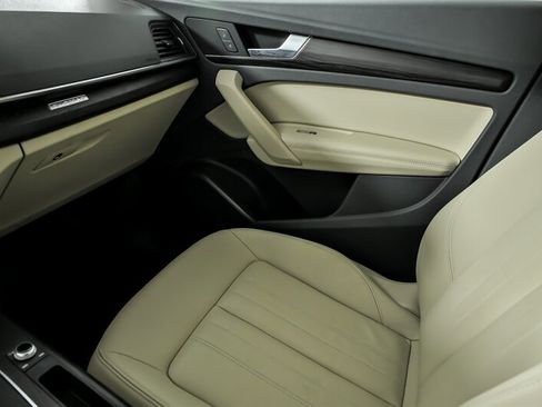 Used 2020 Audi Q5 2.0T Premium Plus image 39