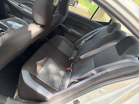 Used 2025 Nissan Versa SV FWD image 37