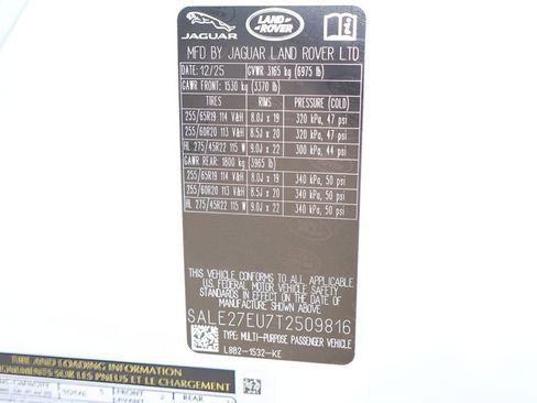 New 2026 Land Rover Defender 110 X-Dynamic SE image 29