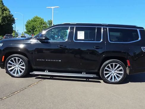 Used 2022 Jeep Grand Wagoneer Series II AWD/4WD image 5
