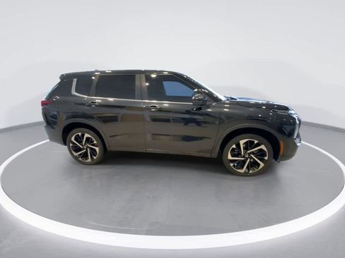 Used 2022 Mitsubishi Outlander ES image 9