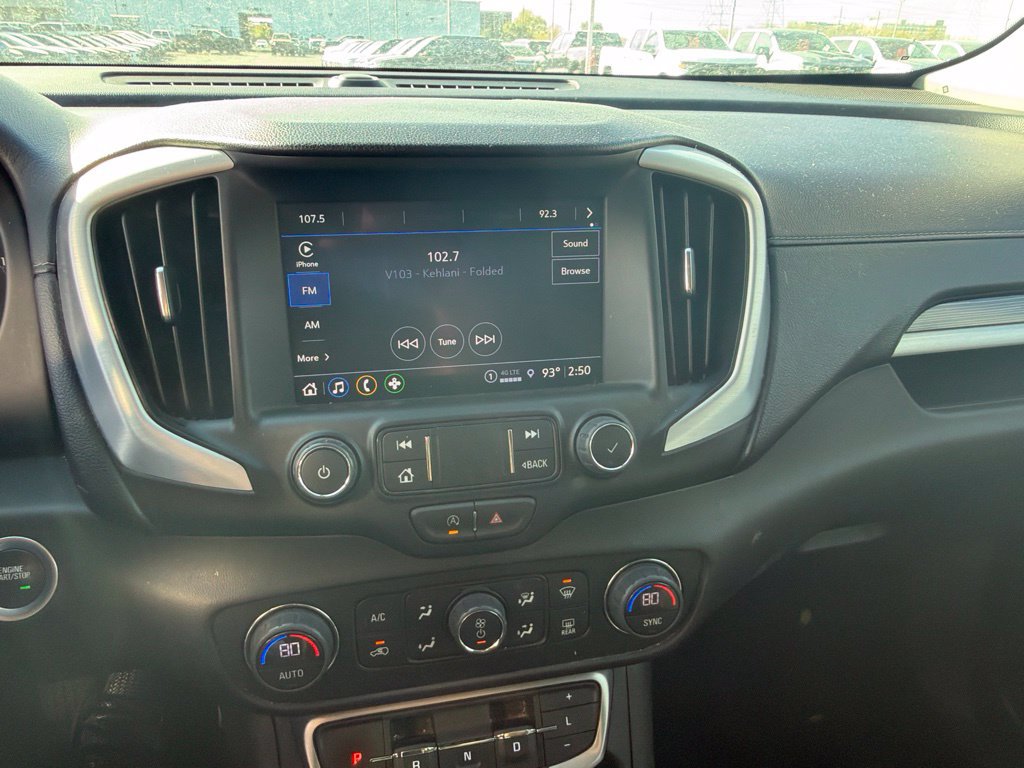 Used 2024 GMC Terrain SLT FWD image 10
