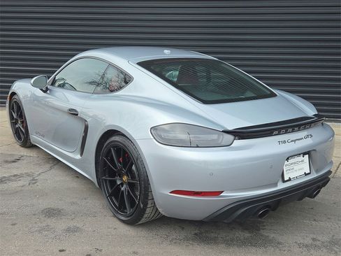 Used 2021 Porsche 718 Cayman GT4 image 3