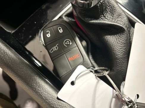 New 2026 Jeep Compass Limited image 19