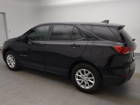 Used 2023 Chevrolet Equinox LS w/ LS Convenience Package AWD/4WD image 3