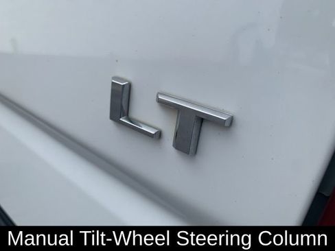 Used 2020 Chevrolet Silverado 1500 LT image 17