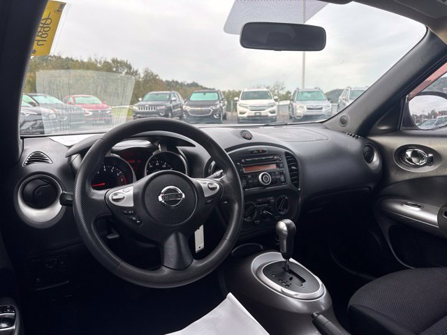 Used 2011 Nissan Juke S FWD image 12