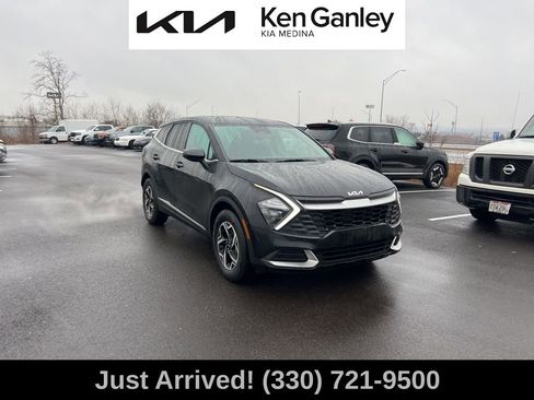 Certified 2023 Kia Sportage LX image 3