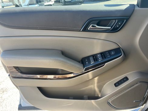 Used 2019 GMC Yukon XL SLT w/ Open Road Package image 25