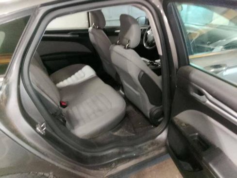Used 2014 Ford Fusion S FWD image 29