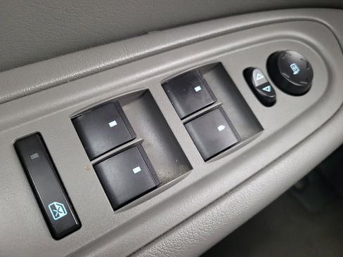 Used 2017 Chevrolet Traverse LS image 27