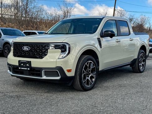 Used 2025 Ford Maverick Lariat image 7