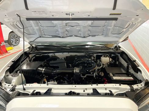 Used 2023 Toyota Tacoma TRD Off-Road image 28