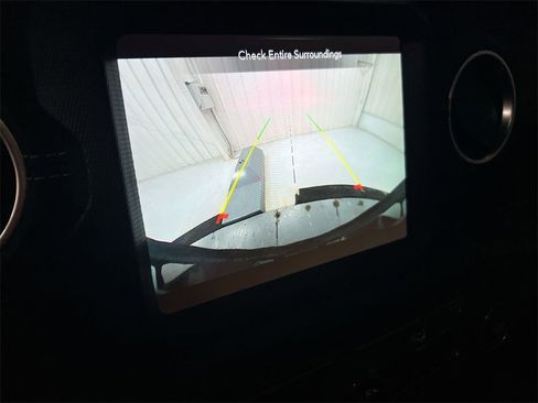 Used 2021 Jeep Wrangler Unlimited Sahara w/ Cold Weather Group image 15