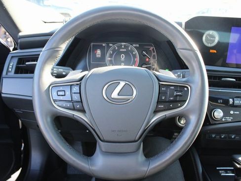 Certified 2023 Lexus ES 350 w/ Premium Package image 16