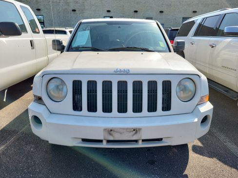 Used 2009 Jeep Patriot Sport FWD image 2