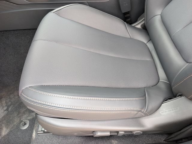 New 2026 Subaru Outback Limited AWD/4WD image 14